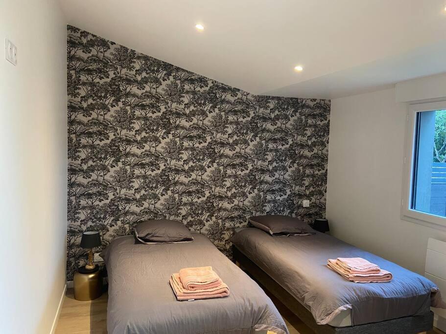 Les Prunelles Maison De Village De 4 A 8 Personnes Precigne Exterior photo
